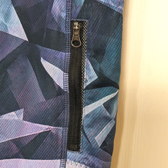 EUC Lululemon Inspire Tight II (Mesh) Pretty Prism Multi / Black Blue Purple | 4 - Picture 4 of 11